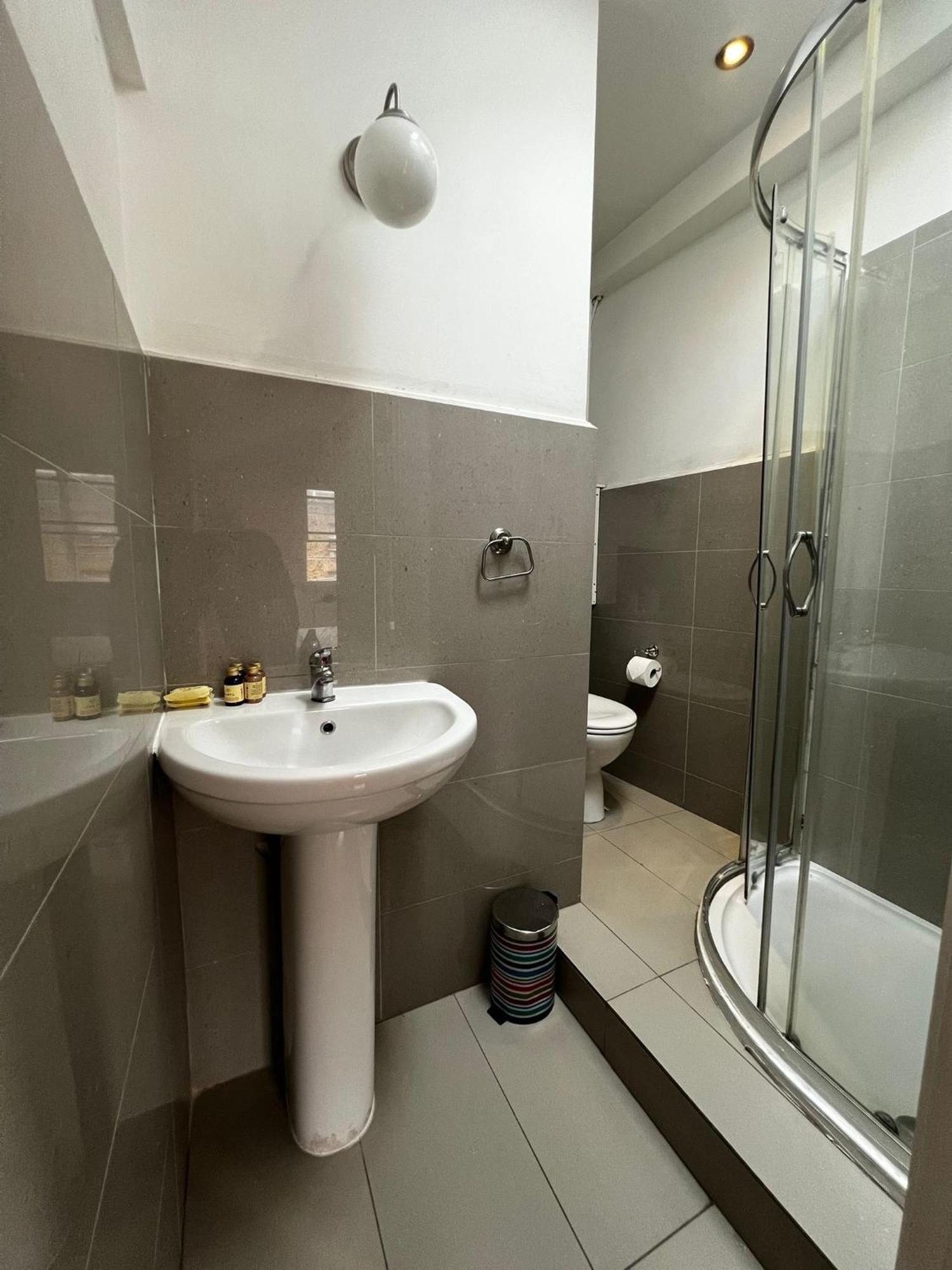 Goodge Street Apartments Londen Buitenkant foto